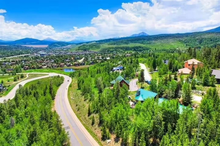 Aerial view over Silverthorne and the mountain valley